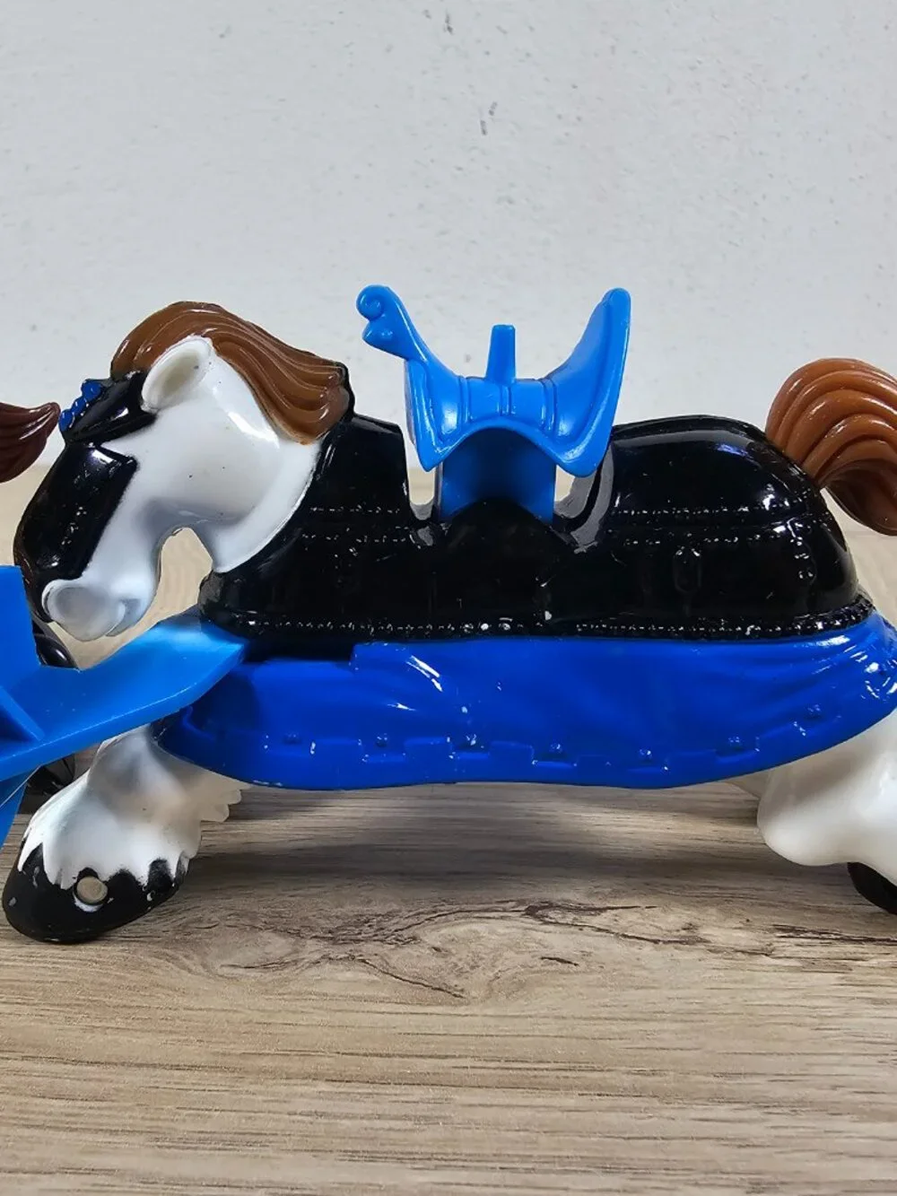 Fisher Price Great Adventures Jousting Horse Lot of 2 Red Blue Vintage 90s 4.5